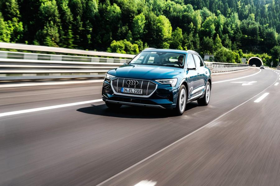  Audi e-tron 55 Quattro 2019 года  (WW) (фото 441 из 452)